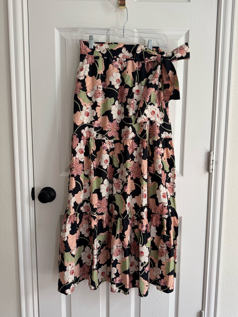 🤎 Who What Wear 🤎 Black, Pink, Green Floral Wrap Maxi Skirt (S)